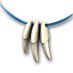 Soubor:Modrý náhrdelník ze zubů.png